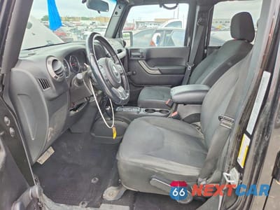 Zdjęcie 7 z 12 samochodu: 2016 JEEP WRANGLER UNLIMITED SPORT VIN:1C4BJWDG7GL103053 - miniatura