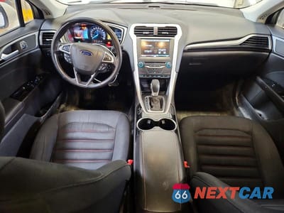 Zdjęcie 8 z 12 samochodu: 2015 FORD FUSION SE VIN:1FA6P0H75F5119574 - miniatura