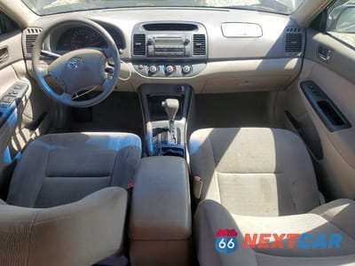 Zdjęcie 8 z 11 samochodu: 2005 TOYOTA CAMRY LE VIN:4T1BE32K45U569214 - miniatura