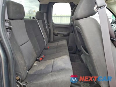 Zdjęcie 10 z 11 samochodu: 2011 CHEVROLET SILVERADO K1500 LS VIN:1GCRKREA8BZ127763 - miniatura