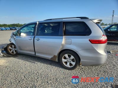 Drugie zdjęcie samochodu z przodu: 2015 TOYOTA SIENNA LE 8-PASSENGER VIN:5TDKK3DC2FS553294 - miniatura