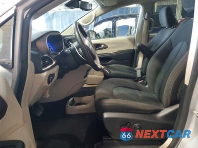 Zdjęcie 7 z 14 samochodu: 2023 CHRYSLER VOYAGER LX VIN:2C4RC1CG0PR549999 - miniatura