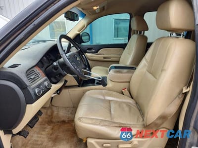 Zdjęcie 7 z 13 samochodu: 2007 CHEVROLET SUBURBAN K1500 VIN:1GNFK163X7J170521 - miniatura
