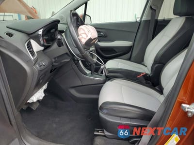 Zdjęcie 7 z 14 samochodu: 2019 CHEVROLET TRAX 1LT VIN:3GNCJLSB8KL245216 - miniatura