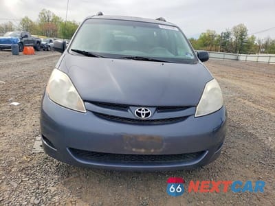 Piąte zdjęcie samochodu w środku: 2008 TOYOTA SIENNA LE 7-PASSENGER VIN:5TDZK23C78S208744 - miniatura