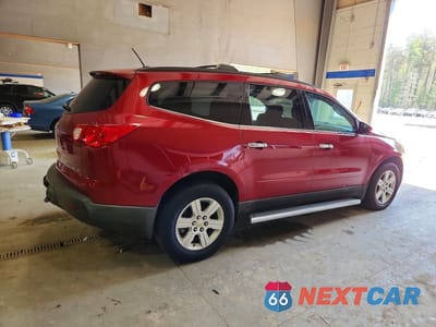 Trzecie zdjęcie samochodu z tyłu: 2012 CHEVROLET TRAVERSE LT VIN:1GNKVGED0CJ124824 - miniatura