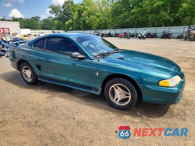 Czwarte zdjęcie samochodu z boku: 1998 FORD MUSTANG VIN:1FAFP4042WF242221 - miniatura
