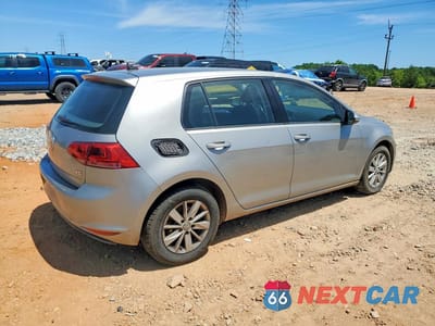 Trzecie zdjęcie samochodu z tyłu: 2016 VOLKSWAGEN GOLF S VIN:3VW217AUXGM053275 - miniatura