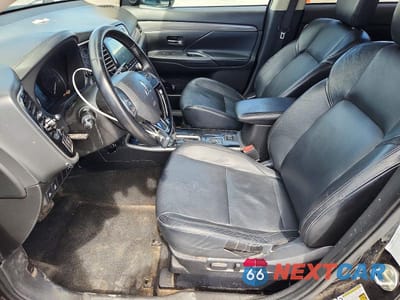 Zdjęcie 7 z 13 samochodu: 2020 MITSUBISHI OUTLANDER SE VIN:JA4AZ3A33LZ024369 - miniatura