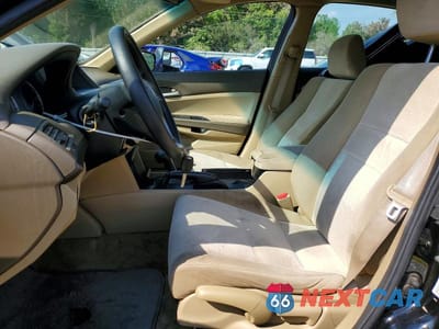 Zdjęcie 7 z 13 samochodu: 2010 HONDA ACCORD LX VIN:1HGCP2F3XAA087084 - miniatura