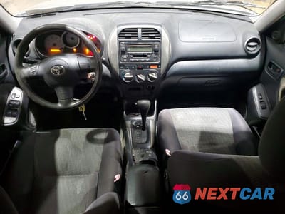 Zdjęcie 8 z 13 samochodu: 2005 TOYOTA RAV4 BASE VIN:JTEHD20V956031228 - miniatura