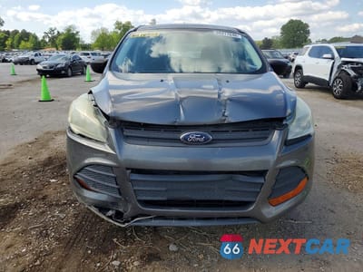 Piąte zdjęcie samochodu w środku: 2014 FORD ESCAPE S VIN:1FMCU0F77EUB05085 - miniatura