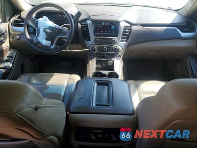 Zdjęcie 8 z 14 samochodu: 2015 CHEVROLET SUBURBAN C1500 LT VIN:1GNSCJKC5FR589958 - miniatura