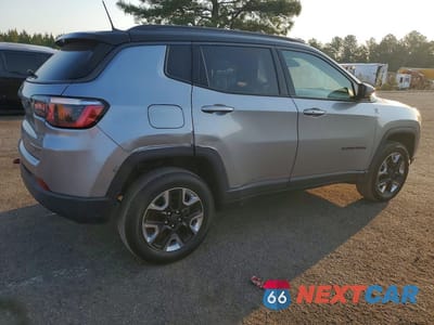 Trzecie zdjęcie samochodu z tyłu: 2018 JEEP COMPASS TRAILHAWK VIN:3C4NJDDB8JT413052 - miniatura