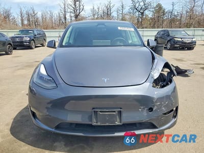 Piąte zdjęcie samochodu w środku: 2023 TESLA MODEL Y VIN:7SAYGAEE2PF836805 - miniatura