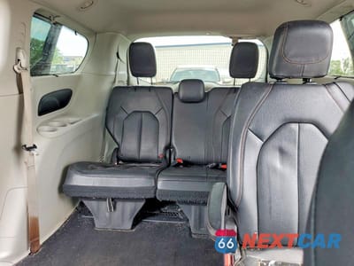 Zdjęcie 10 z 13 samochodu: 2019 CHRYSLER PACIFICA TOURING L VIN:2C4RC1BG6KR680803 - miniatura