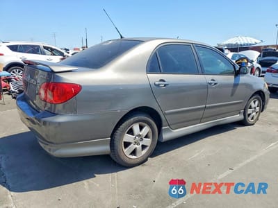 Trzecie zdjęcie samochodu z tyłu: 2005 TOYOTA COROLLA S VIN:1NXBR32E75Z439071 - miniatura