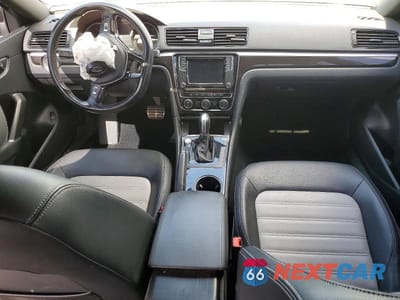 Zdjęcie 8 z 12 samochodu: 2018 VOLKSWAGEN PASSAT GT VIN:1VWJM7A39JC051441 - miniatura