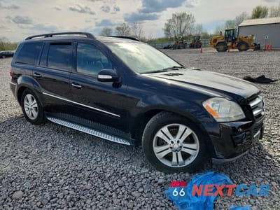 Czwarte zdjęcie samochodu z boku: 2008 MERCEDES-BENZ GL 450 4MATIC VIN:4JGBF71E68A310567 - miniatura