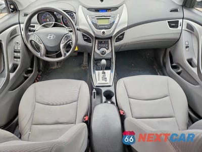 Zdjęcie 8 z 13 samochodu: 2013 HYUNDAI ELANTRA GLS VIN:KMHDH4AE0DU582770 - miniatura