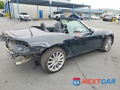 Trzecie zdjęcie samochodu z tyłu: 2017 FIAT 124 SPIDER CLASSICA VIN:JC1NFAEK8H0105849 - miniatura