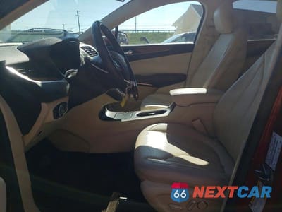 Zdjęcie 7 z 13 samochodu: 2015 LINCOLN MKC VIN:5LMTJ2AH9FUJ32226 - miniatura