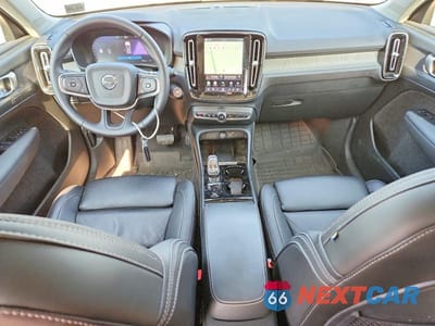 Zdjęcie 8 z 13 samochodu: 2024 VOLVO XC40 PLUS VIN:YV4L12UL4R2223876 - miniatura