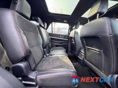 Zdjęcie 6 z 10 samochodu: 2018 FORD EXPLORER XLT VIN:1FM5K8D86JGB62301 - miniatura