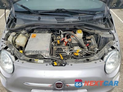 Zdjęcie 11 z 13 samochodu: 2016 FIAT 500 ELECTRIC VIN:3C3CFFGE0GT229280 - miniatura