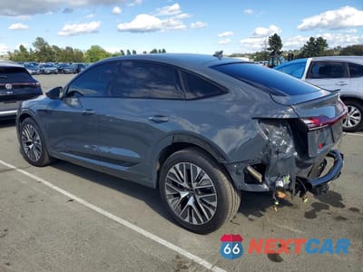 Drugie zdjęcie samochodu z przodu: 2024 AUDI Q8 E-TRON SPORTBACK PREMIUM PLUS VIN:WA1CAAGE6RB035171 - miniatura