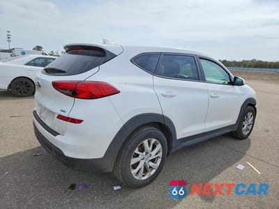 Trzecie zdjęcie samochodu z tyłu: 2019 HYUNDAI TUCSON SE VIN:KM8J2CA44KU941623 - miniatura