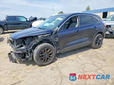 2021 FORD ESCAPE SE 1FMCU9G65MUB33363 - główne zdjęcie licytacji z USA - miniatura
