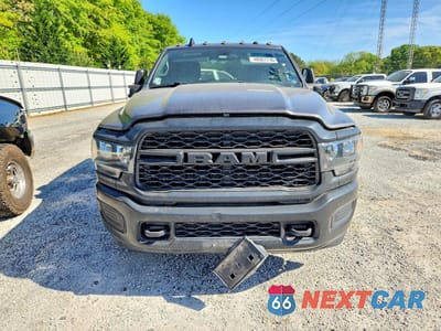Piąte zdjęcie samochodu w środku: 2023 RAM 3500 TRADESMAN VIN:3C63RRGL6PG563445 - miniatura