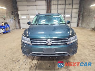 Piąte zdjęcie samochodu w środku: 2019 VOLKSWAGEN TIGUAN SE VIN:3VV2B7AX1KM155021 - miniatura