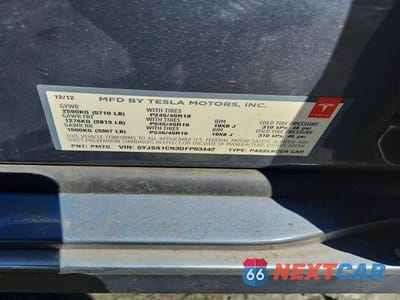 Zdjęcie 12 z 12 samochodu: 2013 TESLA MODEL S VIN:5YJSA1CN3DFP03442 - miniatura