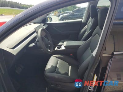 Zdjęcie 7 z 12 samochodu: 2026 TESLA MODEL Y VIN:7SAYGDEE4TA598044 - miniatura