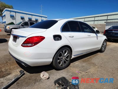 Trzecie zdjęcie samochodu z tyłu: 2016 MERCEDES-BENZ C 300 VIN:55SWF4JB3GU154129 - miniatura