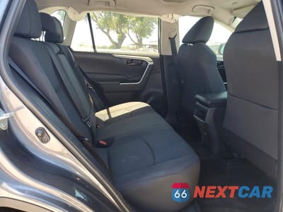 Zdjęcie 11 z 14 samochodu: 2019 TOYOTA RAV4 LE VIN:2T3H1RFV3KC032707 - miniatura