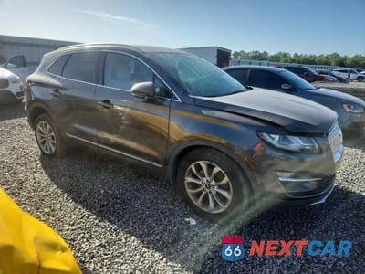 Czwarte zdjęcie samochodu z boku: 2019 LINCOLN MKC SELECT VIN:5LMCJ2C98KUL09512 - miniatura
