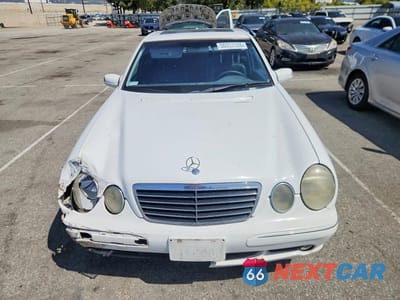 Piąte zdjęcie samochodu w środku: 2001 MERCEDES-BENZ E 430 VIN:WDBJF70J21B215288 - miniatura