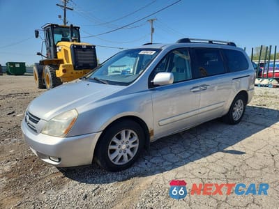 2006 KIA SEDONA LX KNDMB233866041043 - główne zdjęcie licytacji z USA - miniatura