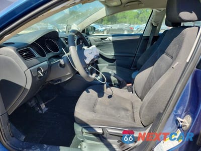 Zdjęcie 7 z 12 samochodu: 2016 VOLKSWAGEN JETTA SE VIN:3VWD67AJ0GM377481 - miniatura