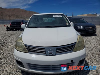 Piąte zdjęcie samochodu w środku: 2007 NISSAN VERSA 1.8 S VIN:3N1BC13E37L379198 - miniatura