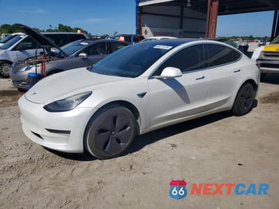 2020 TESLA MODEL 3 5YJ3E1EA8LF659472 - główne zdjęcie licytacji z USA - miniatura