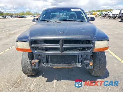 Piąte zdjęcie samochodu w środku: 2001 DODGE DAKOTA VIN:1B7GL22X51S188032 - miniatura