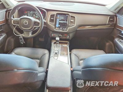 Zdjęcie 8 z 12 samochodu: 2019 VOLVO XC90 T5 MOMENTUM VIN:YV4102CK3K1504968 - miniatura