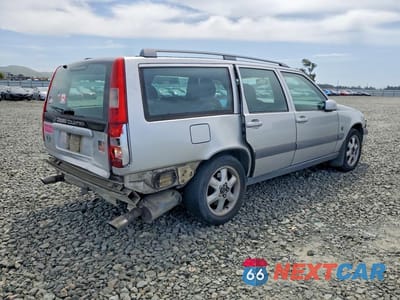 Trzecie zdjęcie samochodu z tyłu: 2000 VOLVO V70 XC VIN:YV1LZ56DXY2727361 - miniatura