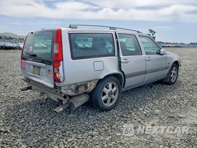 Trzecie zdjęcie samochodu z tyłu: 2000 VOLVO V70 XC VIN:YV1LZ56DXY2727361 - miniatura