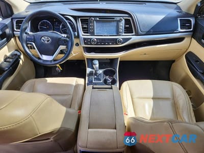 Zdjęcie 8 z 12 samochodu: 2016 TOYOTA HIGHLANDER XLE VIN:5TDJKRFH4GS254804 - miniatura