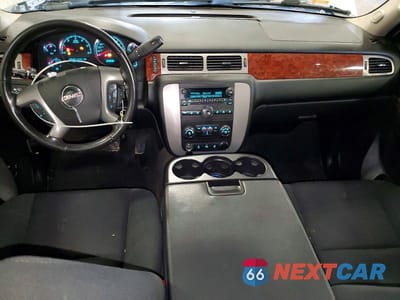 Zdjęcie 8 z 13 samochodu: 2013 GMC YUKON SLE VIN:1GKS2AE07DR125620 - miniatura
